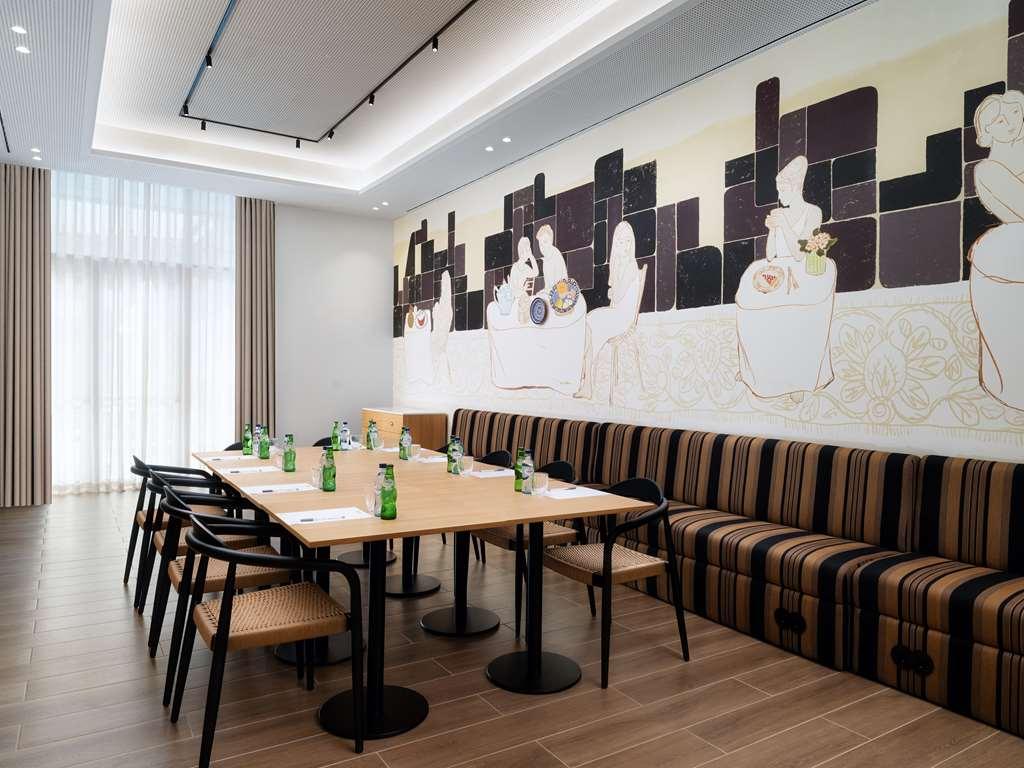 Hilton Garden Inn 埃武拉 餐厅 照片
